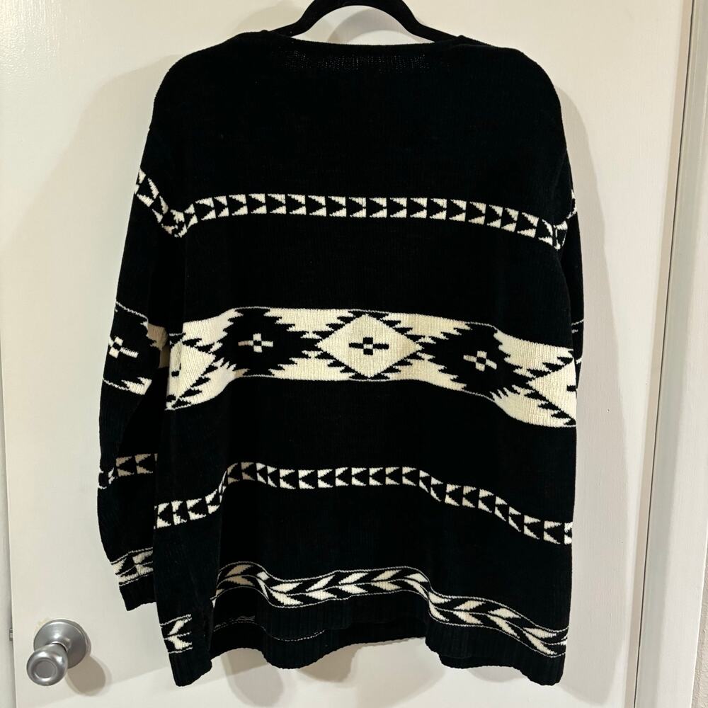 Aztec sweater - Picture 4 of 5